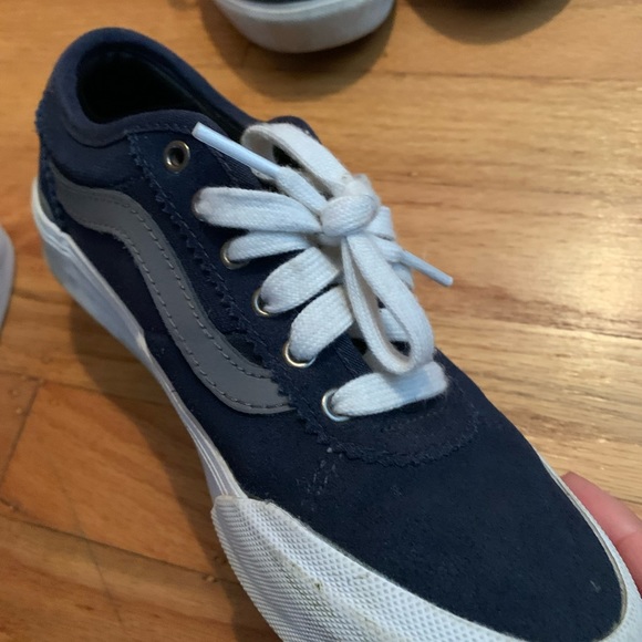 Youth vans - Picture 10 of 16